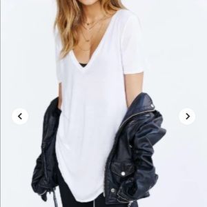 White T-Shirt v neck